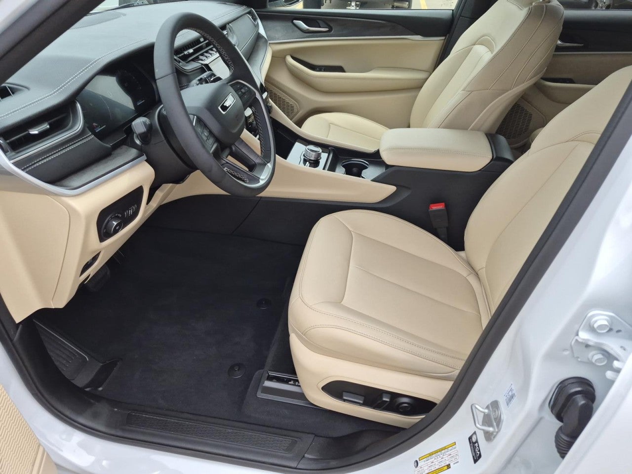 2025 Jeep Grand Cherokee L Limited 4x4