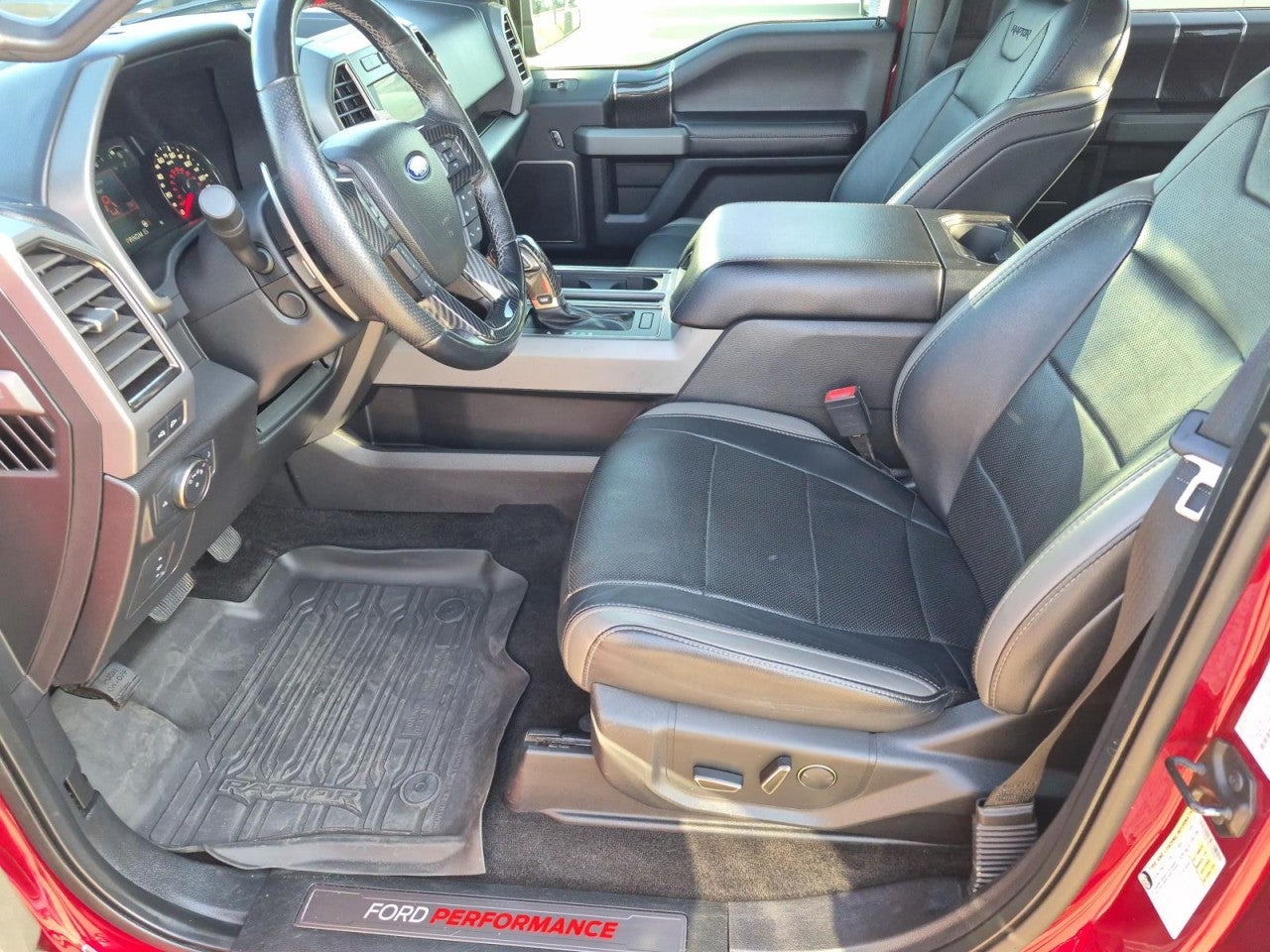 2018 Ford F-150 Raptor - Photo 11