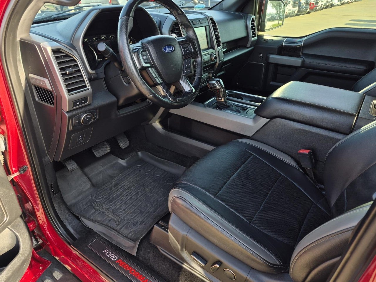 2018 Ford F-150 Raptor - Photo 12