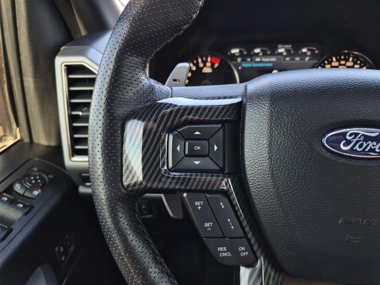2018 Ford F-150 Raptor - Photo 20