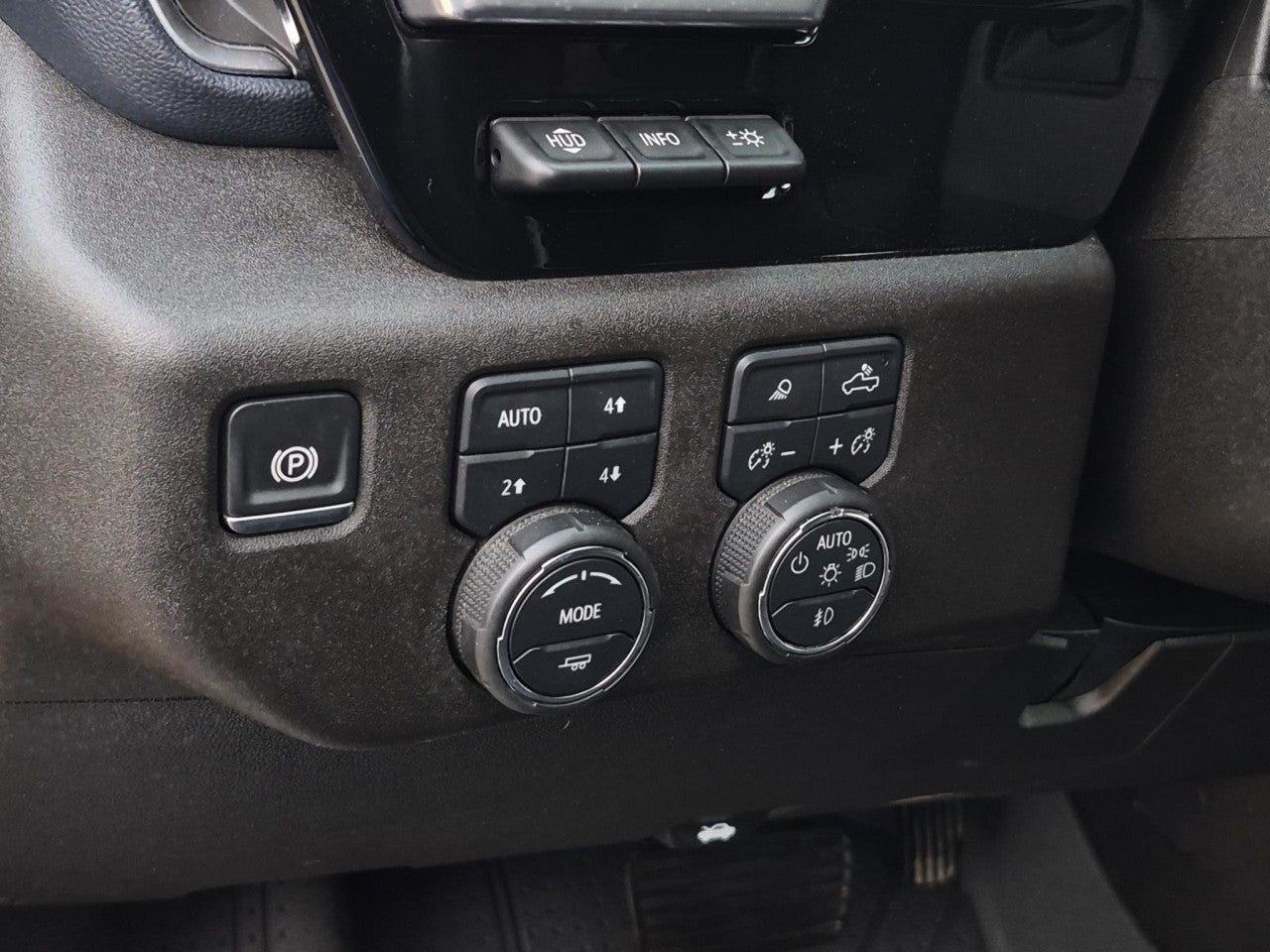 2024 Chevrolet Silverado 3500 HD High Country DRW