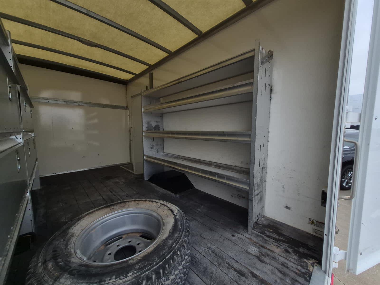 2016 GMC Savana Cutaway 3500 3500