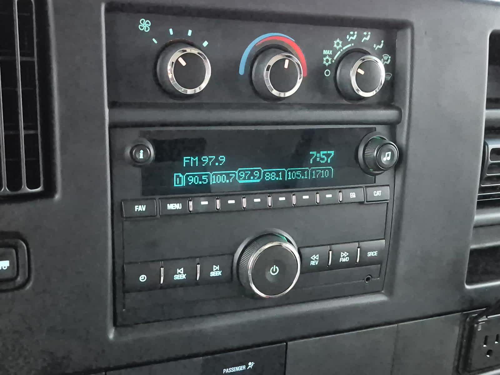 2016 GMC Savana Cutaway 3500 3500