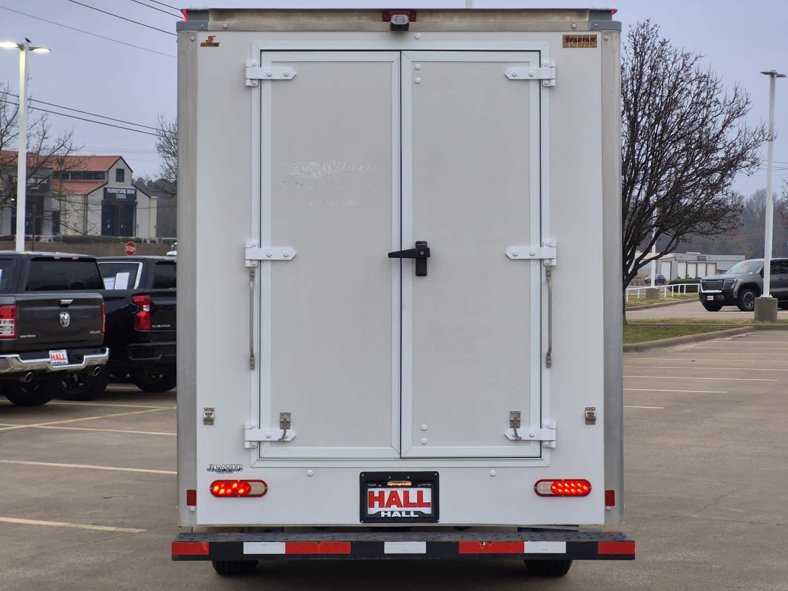 2016 GMC Savana Cutaway 3500 3500