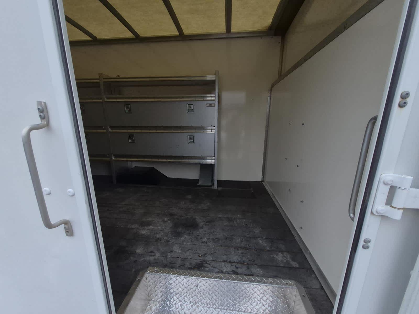 2016 GMC Savana Cutaway 3500 3500