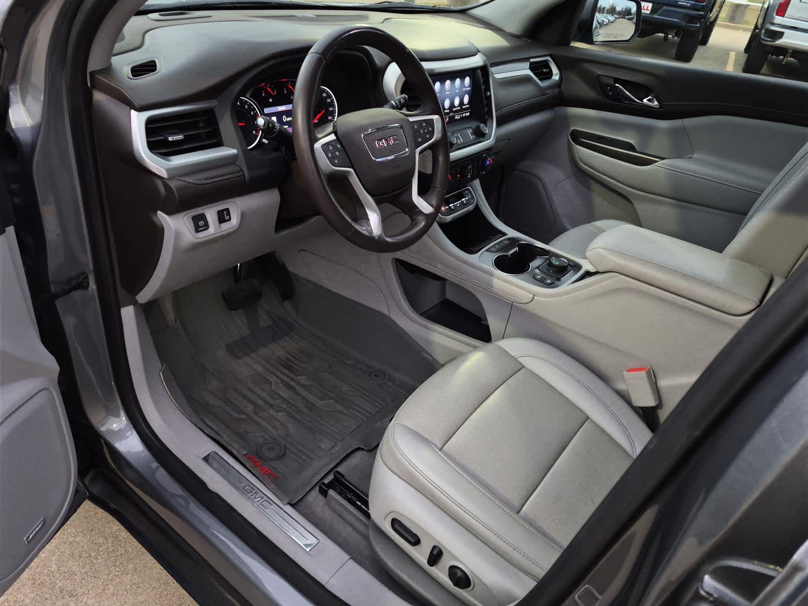 2021 GMC Acadia SLT