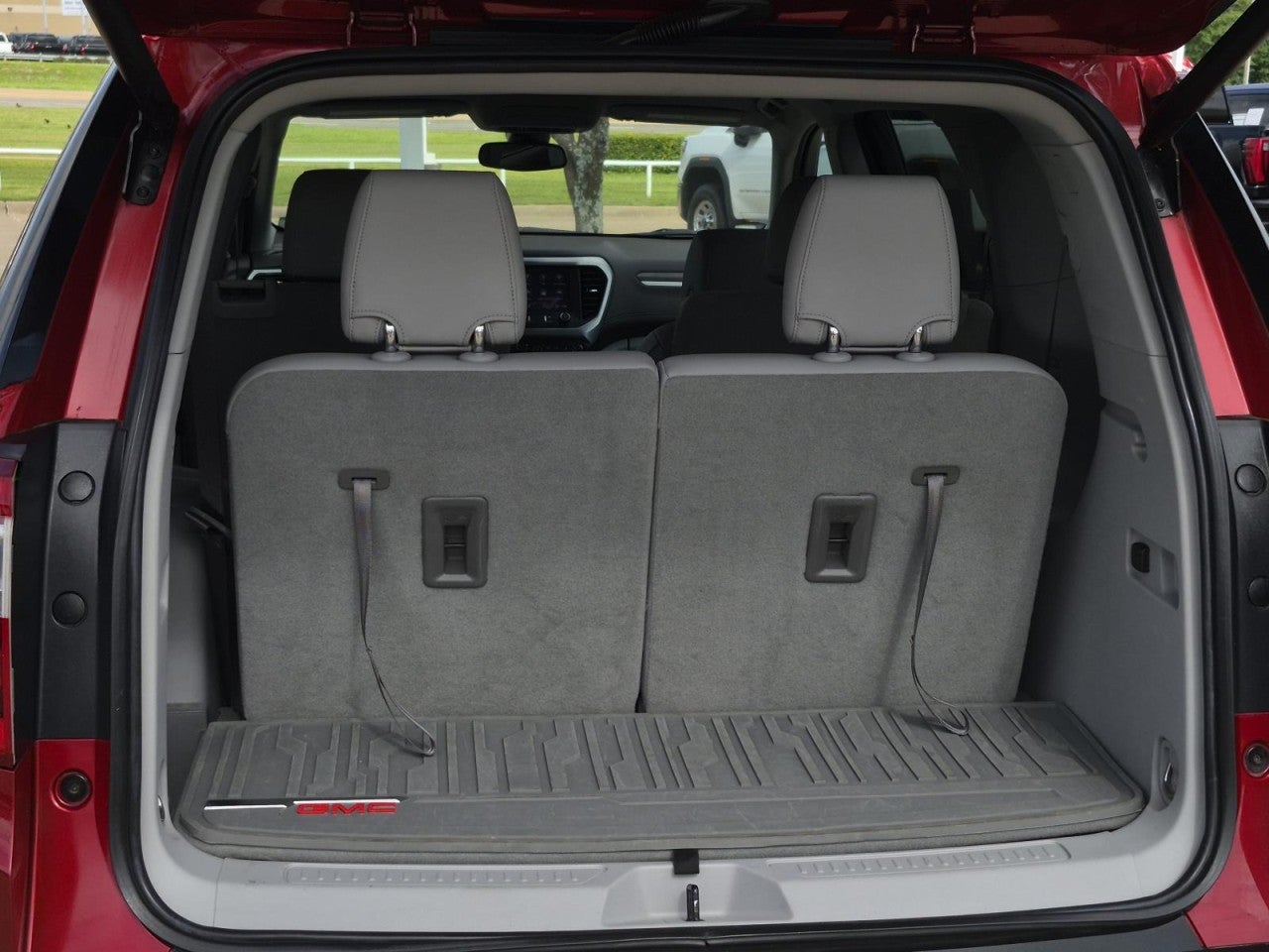 2022 GMC Acadia SLT - Photo 10