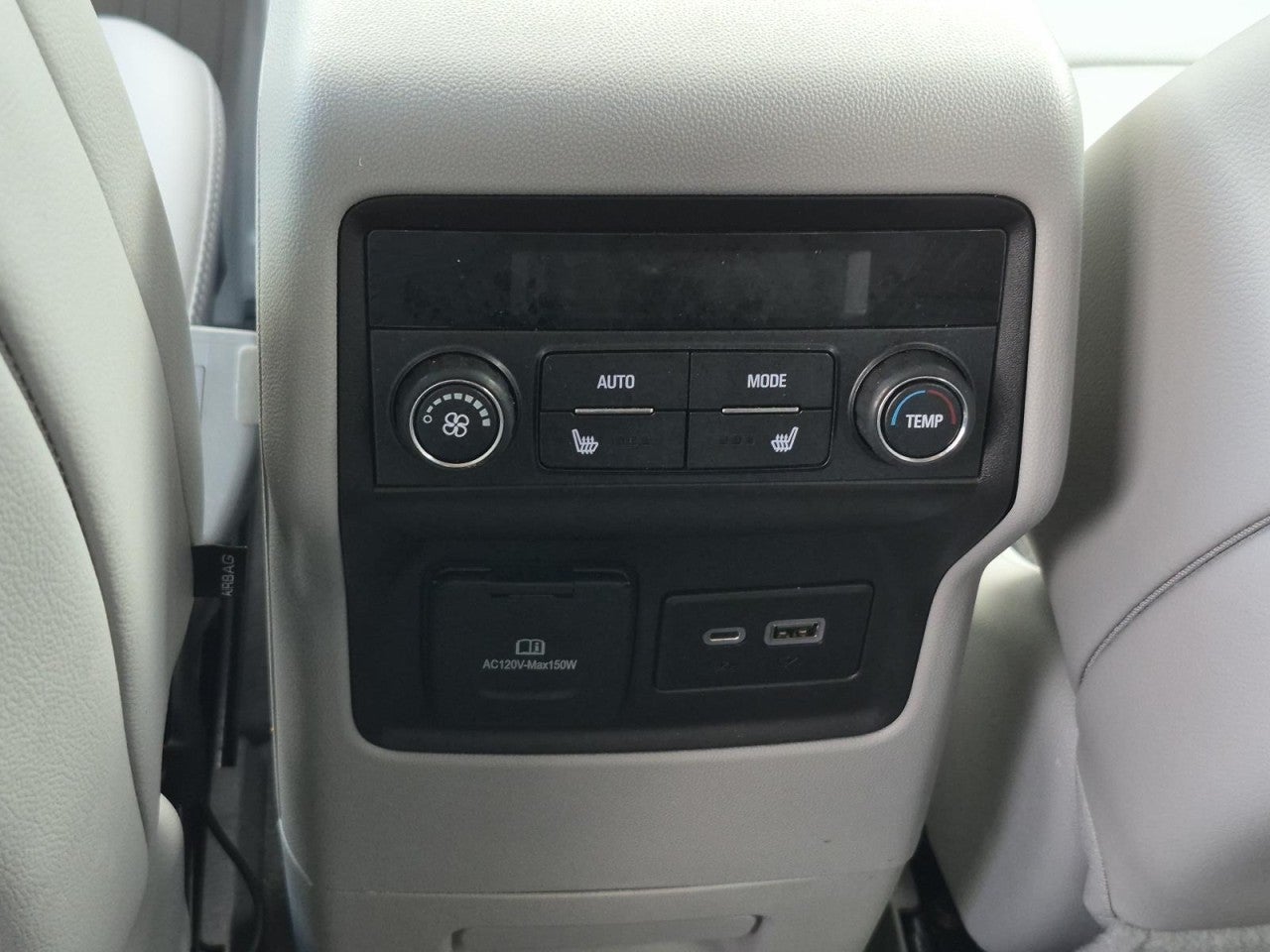 2022 GMC Acadia SLT - Photo 18