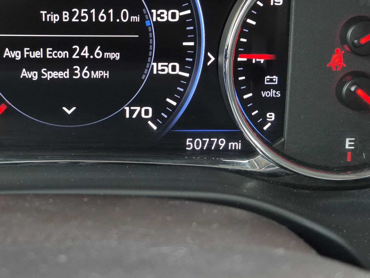 2022 GMC Acadia SLT - Photo 26