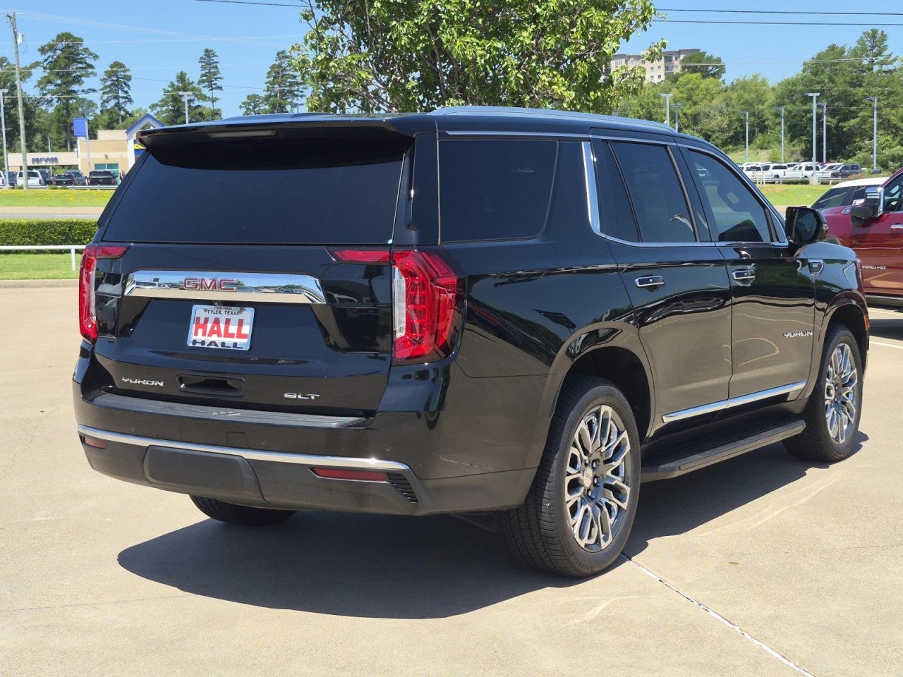 2022 GMC Yukon SLT