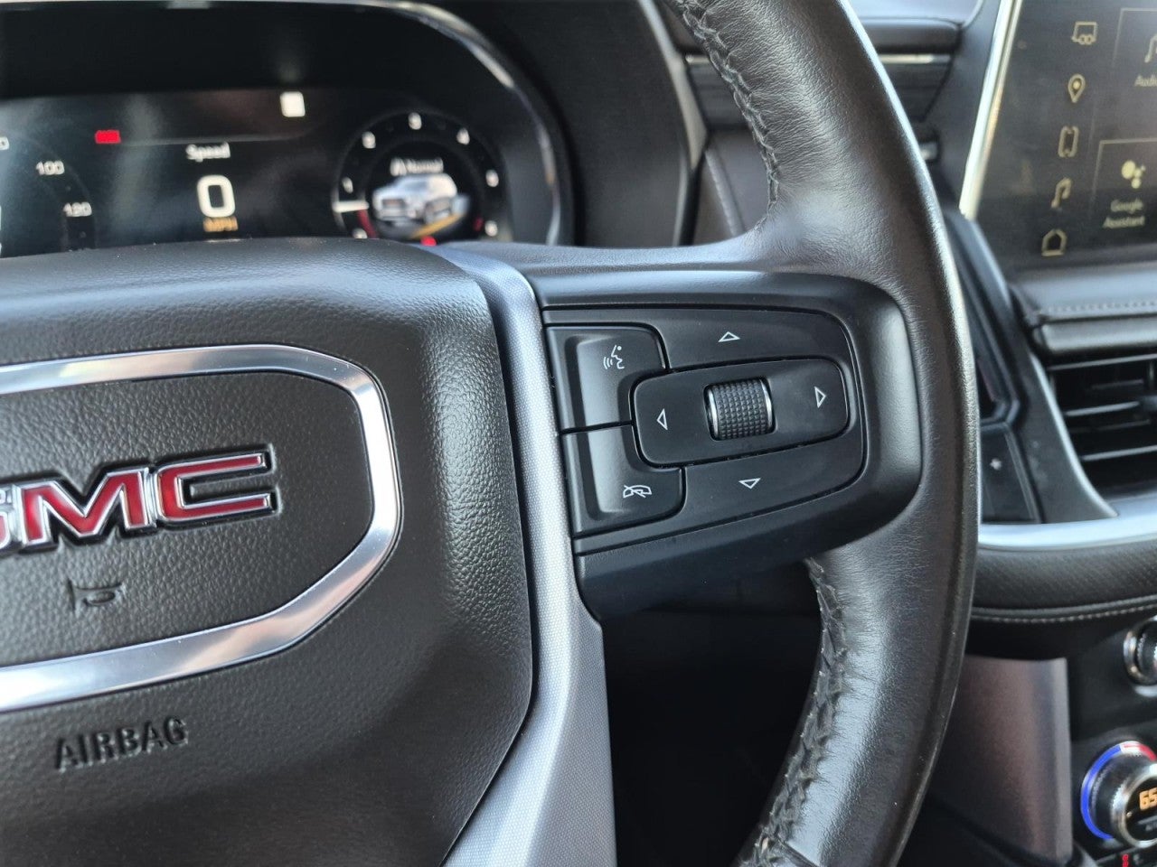 2022 GMC Yukon SLT