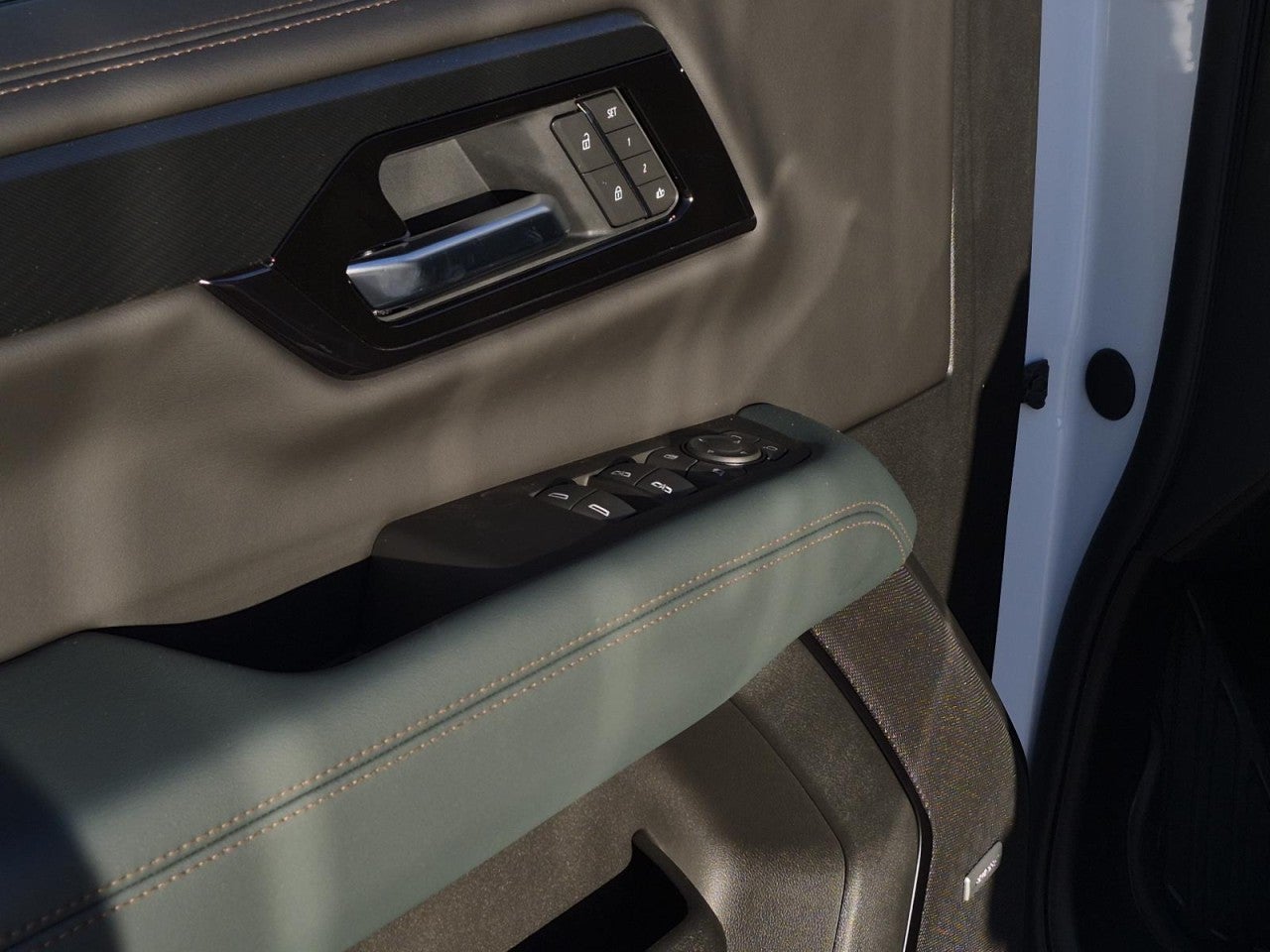 2027 GMC Yukon XL AT4