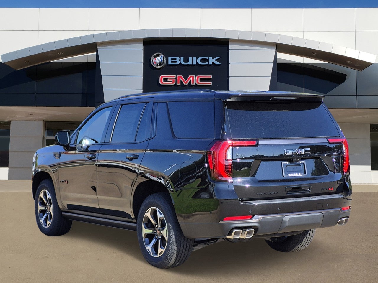 2026 GMC Yukon AT4 Ultimate - Photo 3