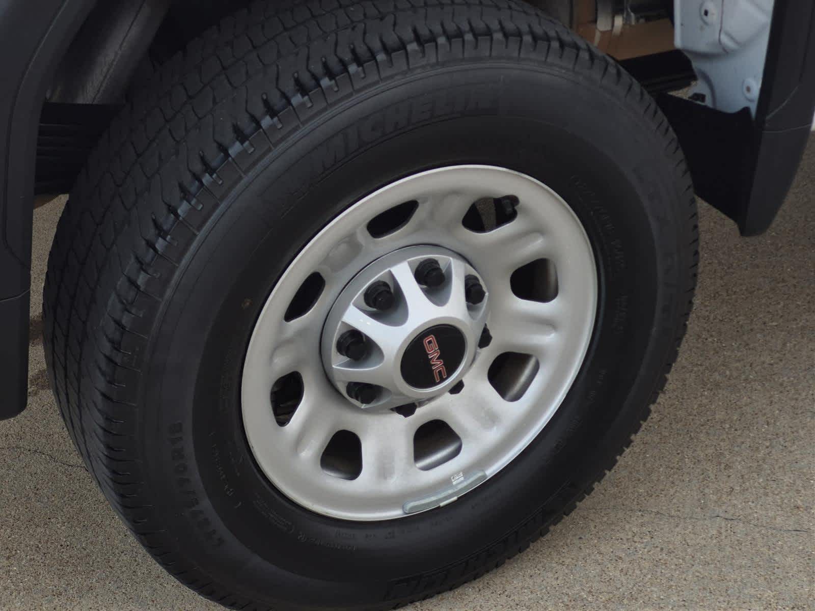 2024 GMC Sierra 2500 HD Pro