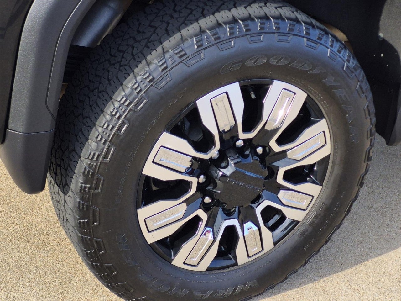 2024 GMC Sierra 2500HD Denali - Photo 7