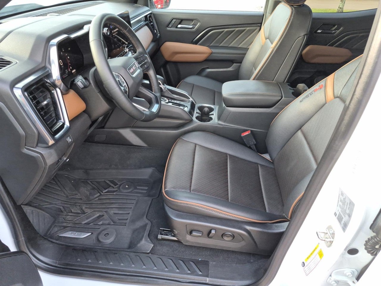 2023 GMC Canyon AT4
