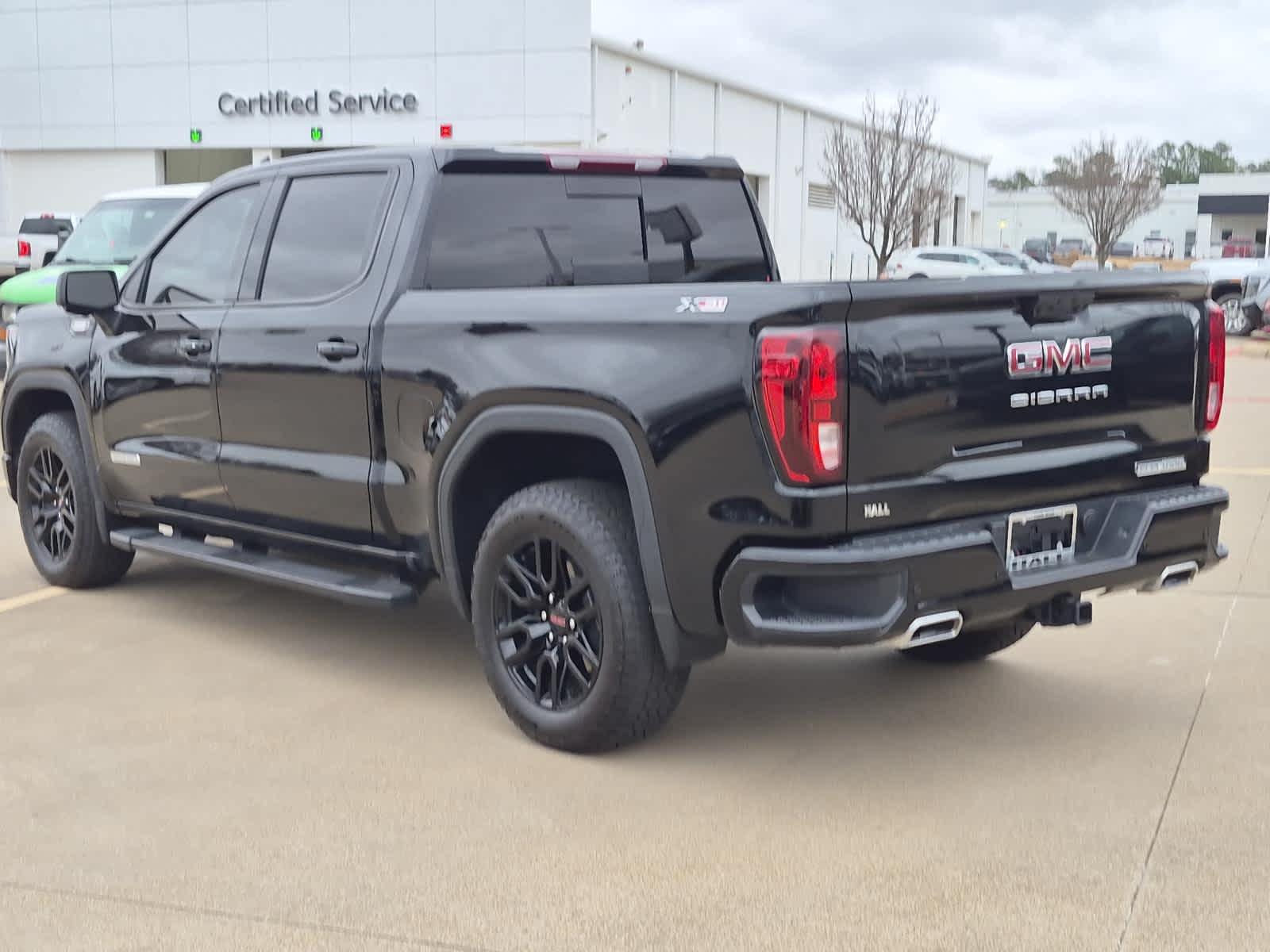 2025 GMC Sierra 1500 Elevation