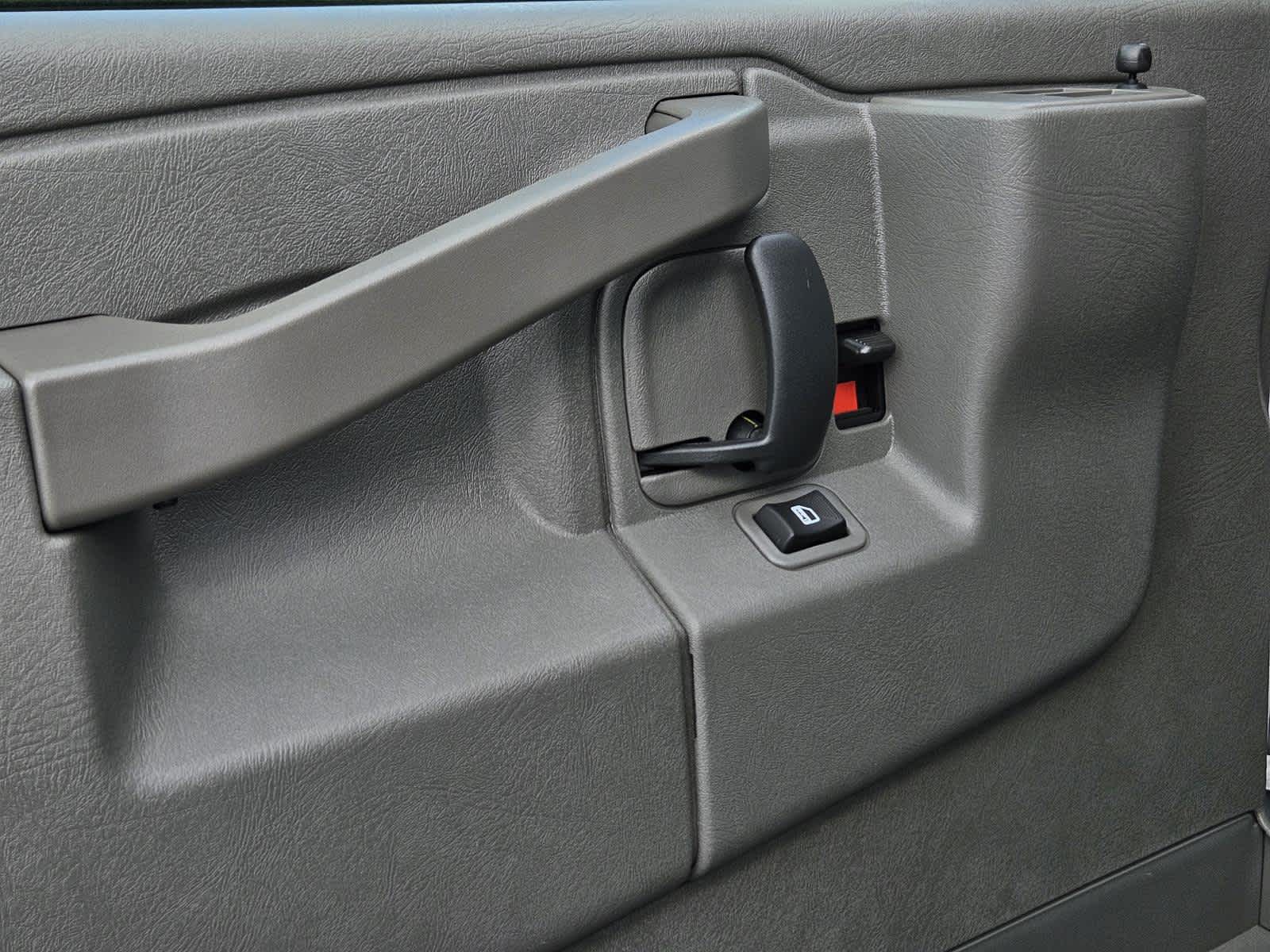 2025 GMC Savana Cargo 2500 Work Van