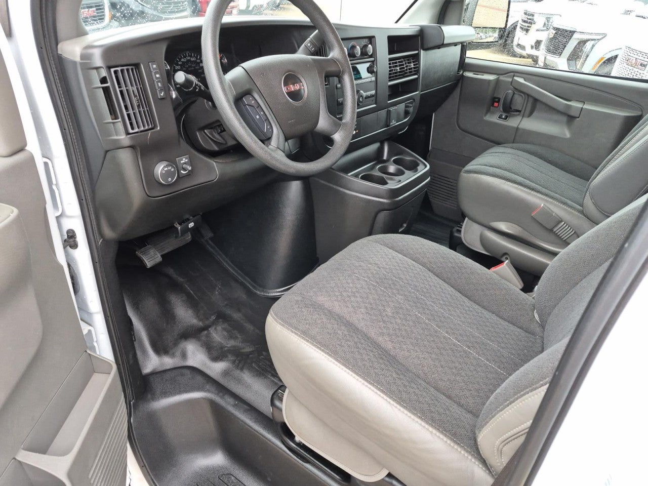 2024 GMC Savana Cargo 2500 Work Van