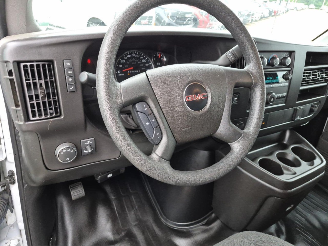2024 GMC Savana Cargo Work Van - Photo 15