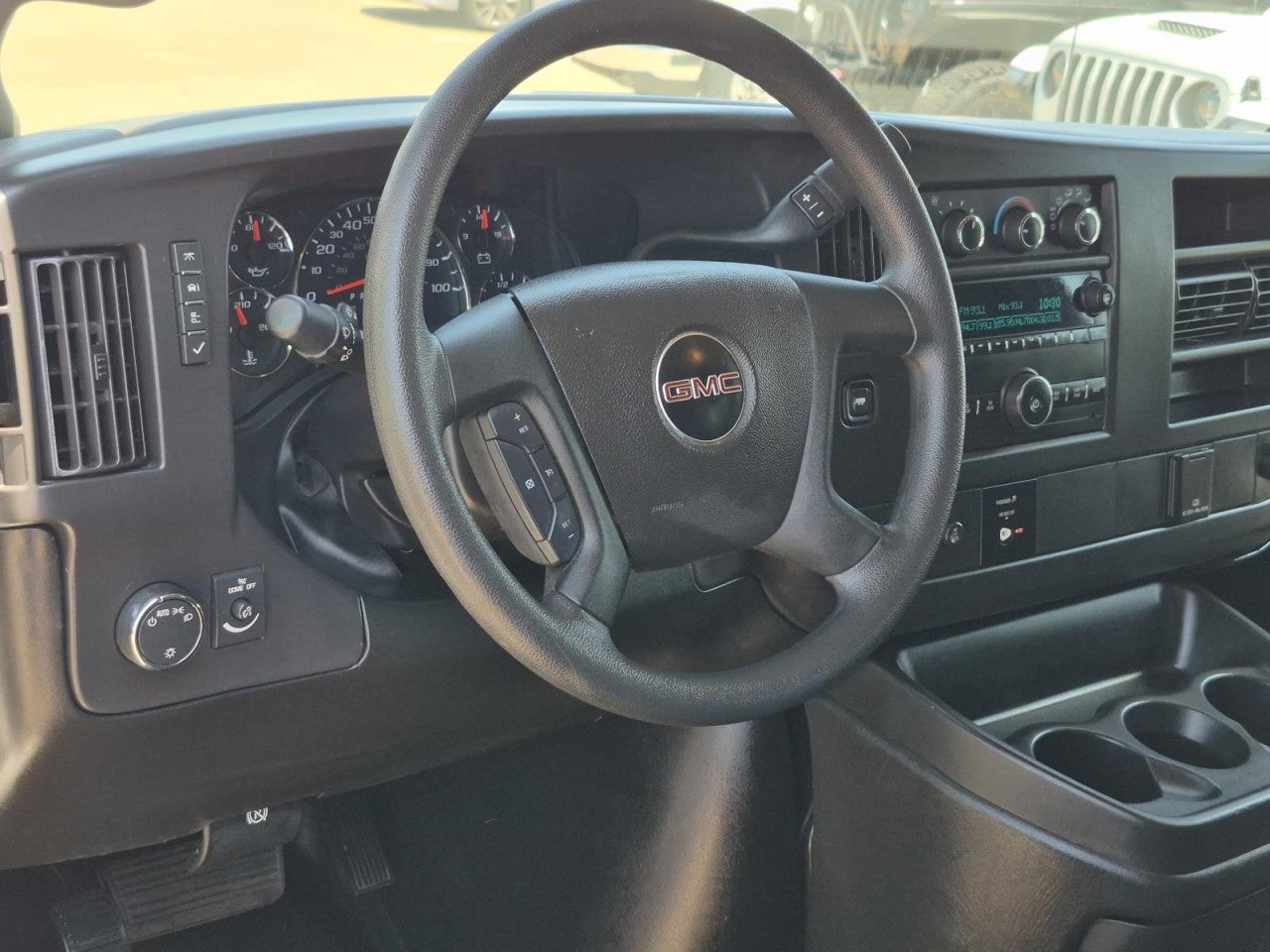 2024 GMC Savana Cargo Work Van - Photo 14