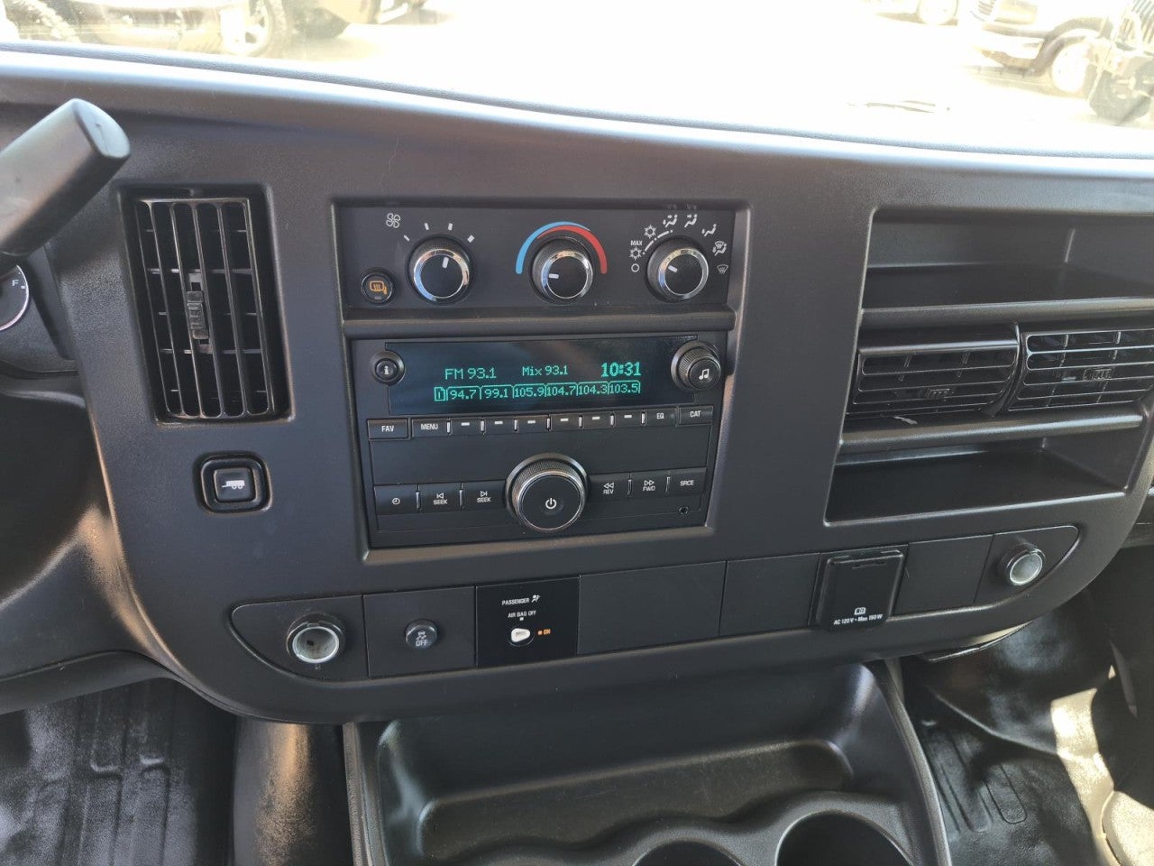 2024 GMC Savana Cargo Work Van - Photo 16