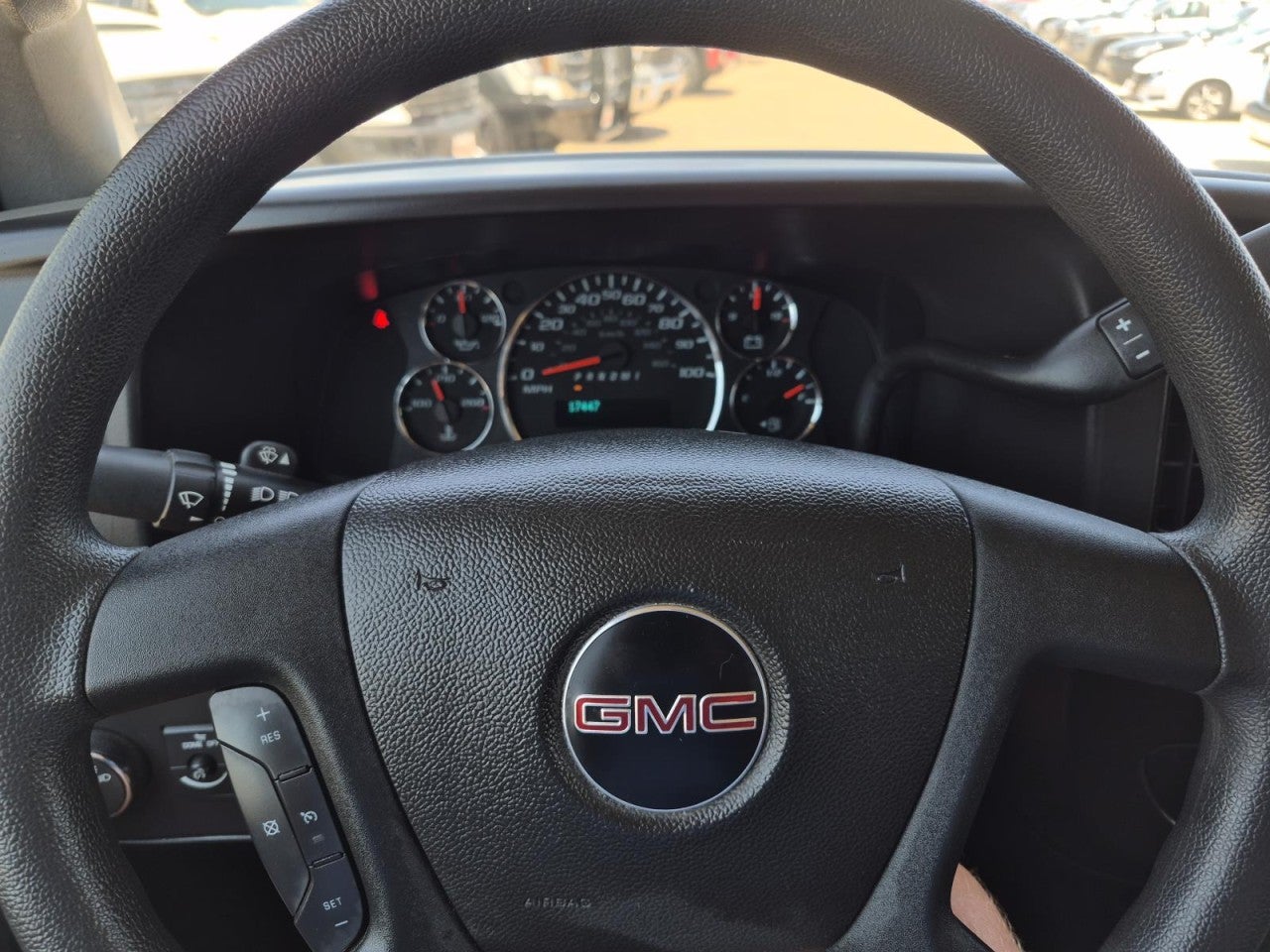 2024 GMC Savana Cargo Work Van - Photo 18