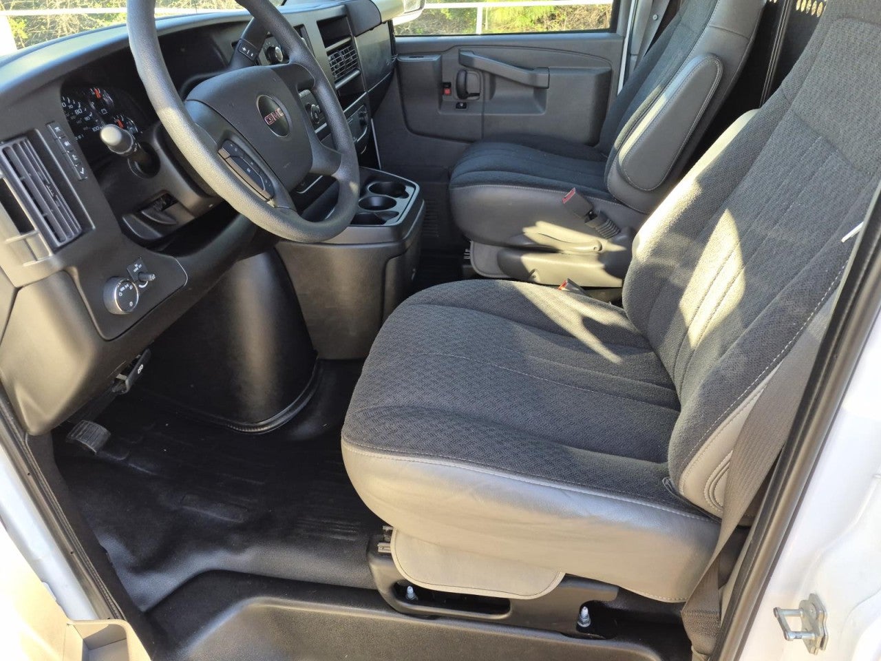 2024 GMC Savana Cargo 2500 Work Van