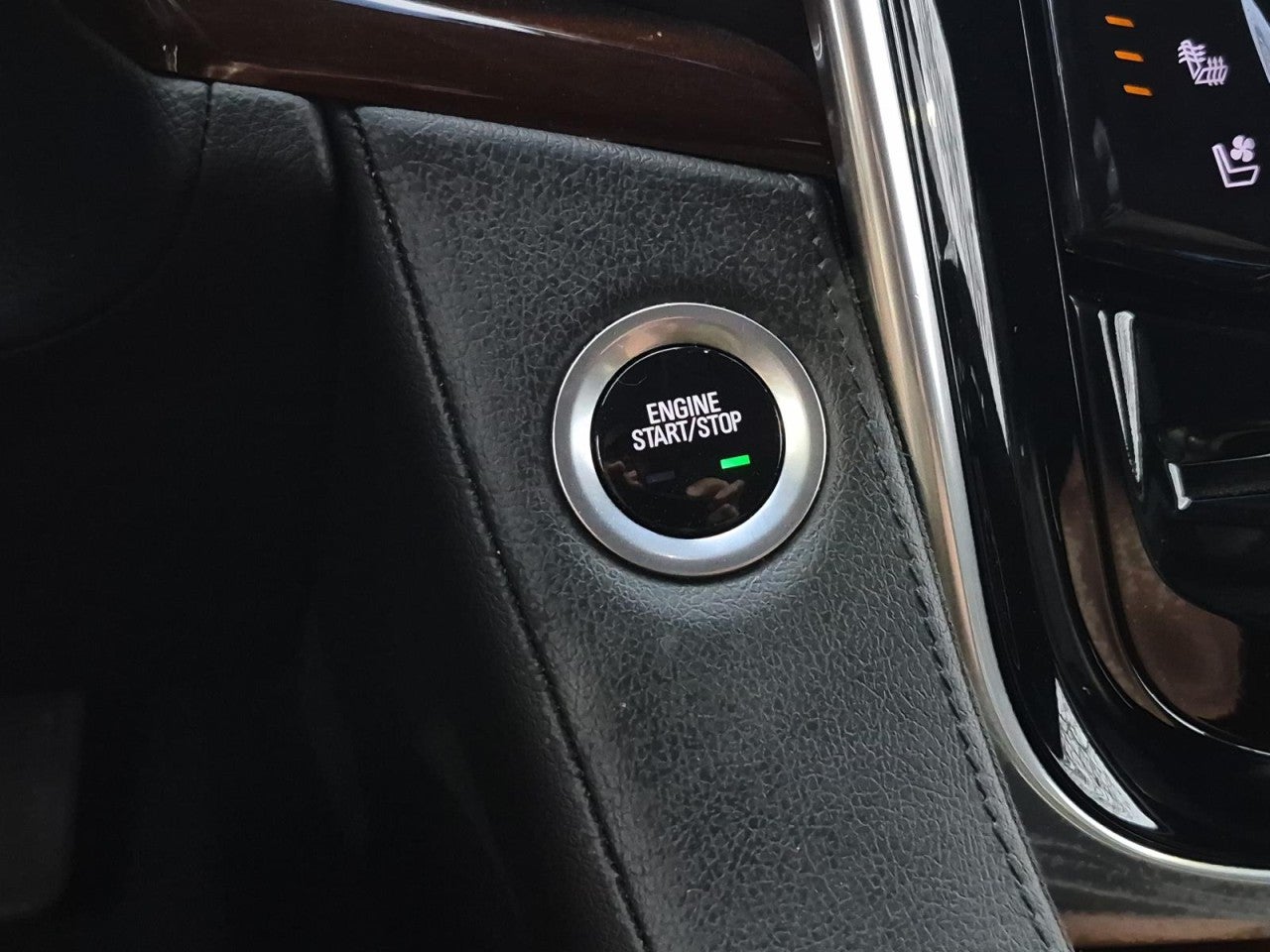 2020 Cadillac Escalade Premium Luxury