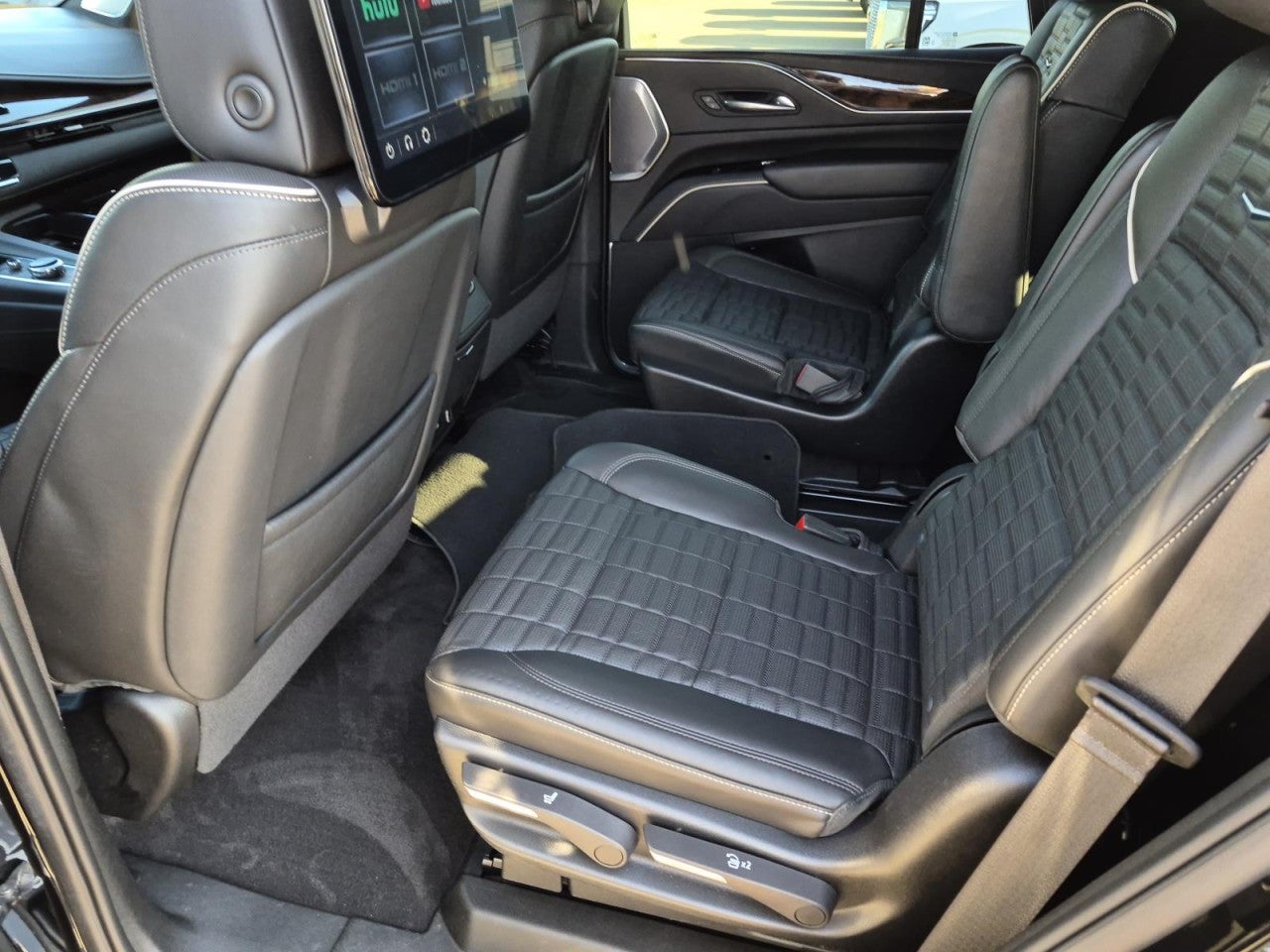 2023 Cadillac Escalade Sport Platinum