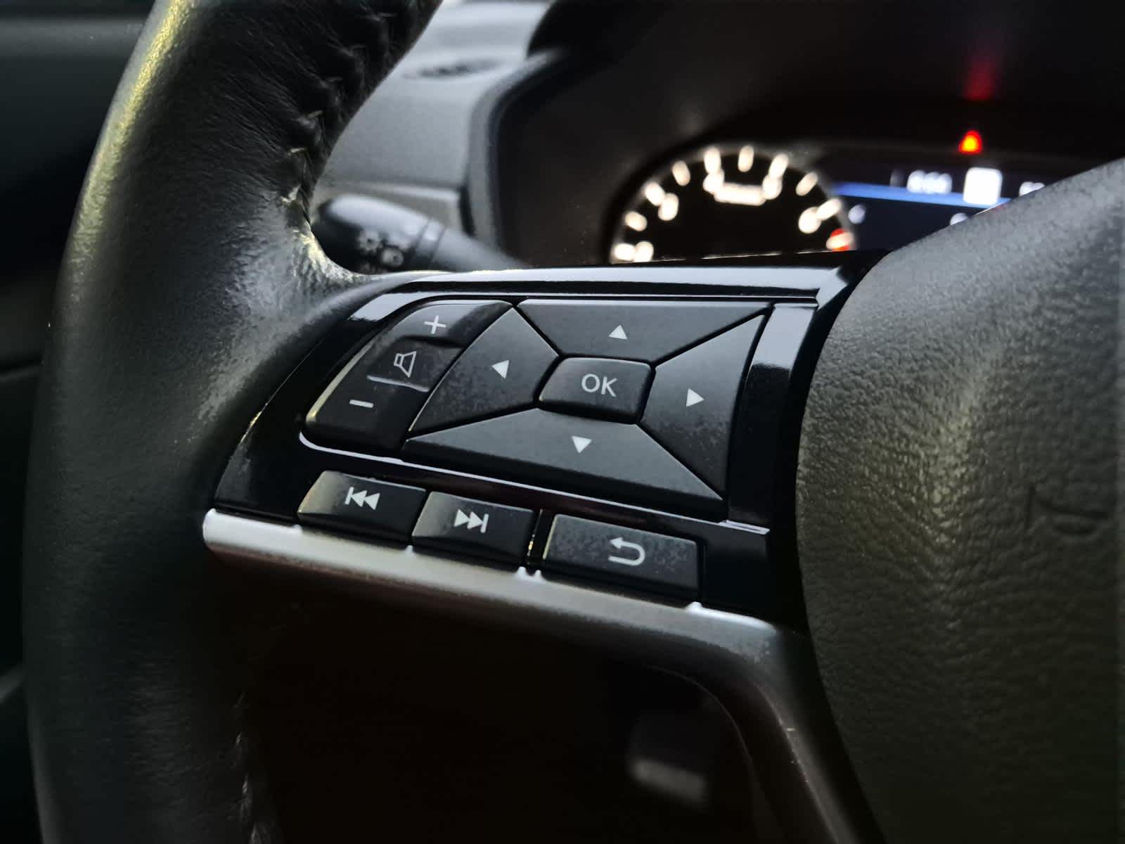 2023 Nissan Altima SL FWD