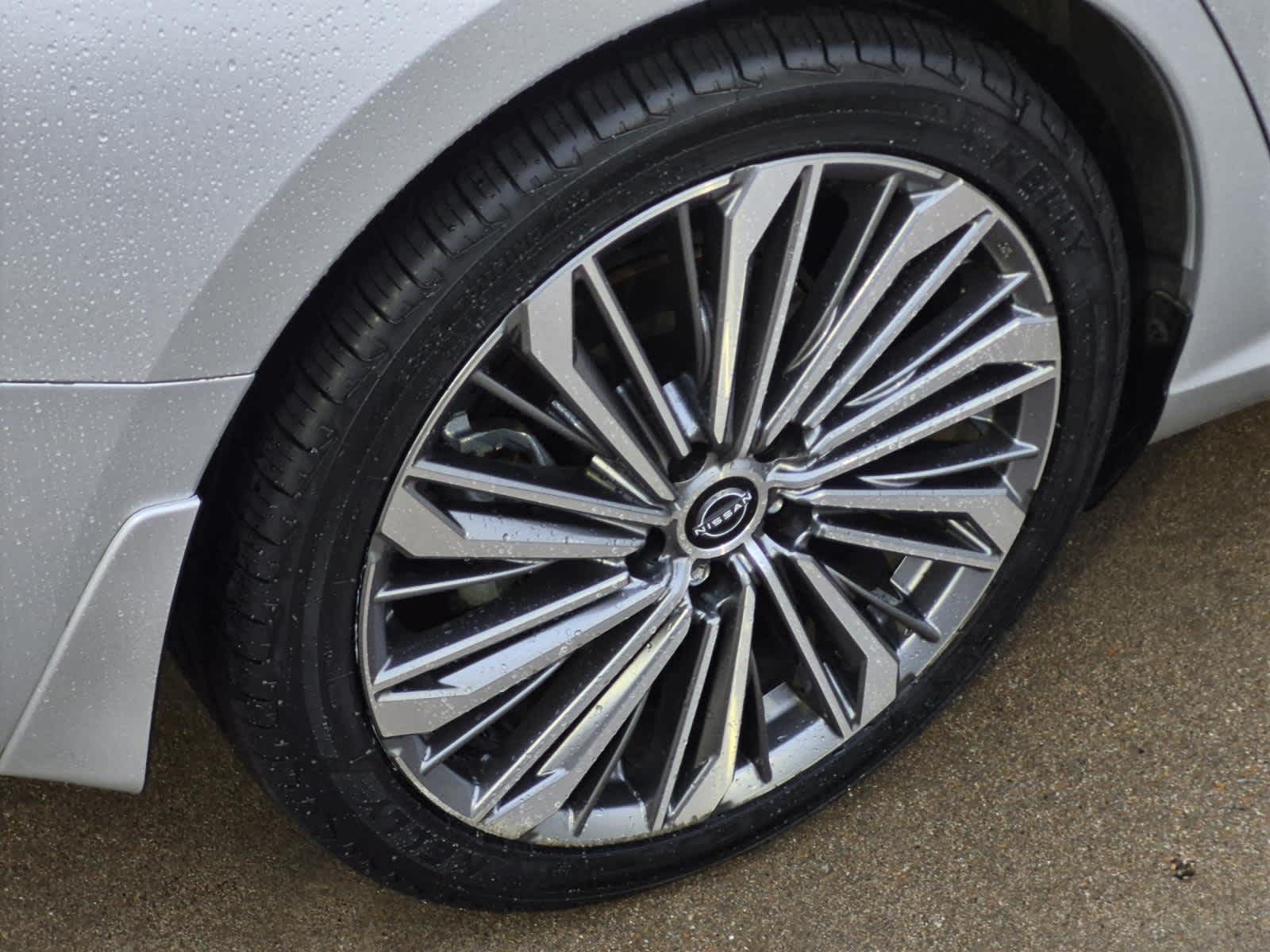 2023 Nissan Altima SL FWD