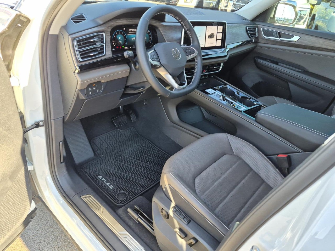 2025 Volkswagen Atlas 2.0T SEL