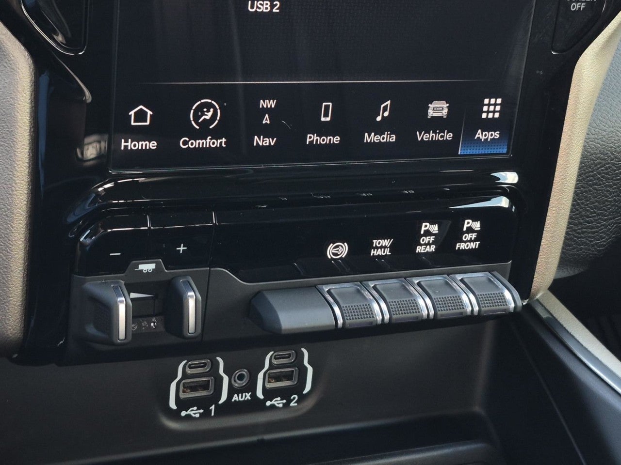 2024 RAM 3500 Laramie Crew Cab 4x4 8' Box