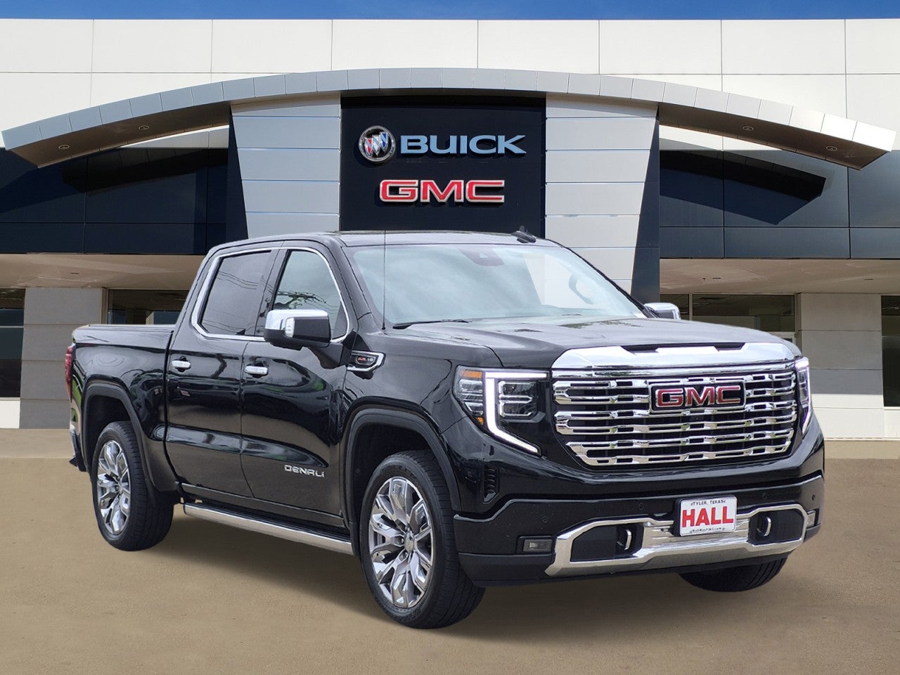 2022 GMC Sierra 4WD Crew Cab Short Box Denali's photo