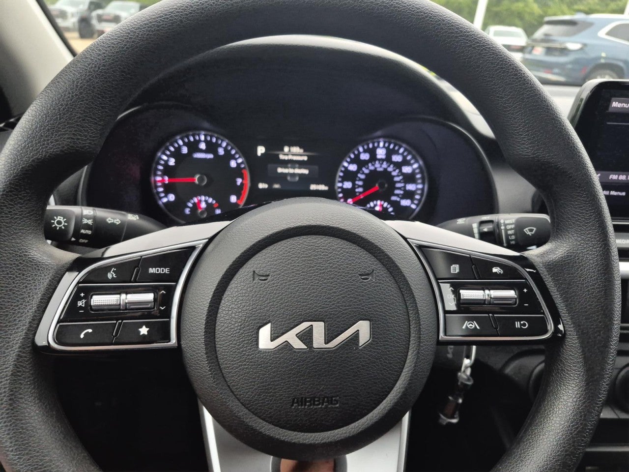 2023 Kia Forte LXS - Photo 17