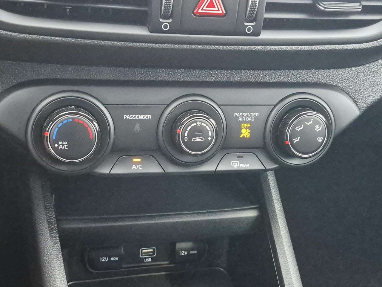 2023 Kia Forte LXS - Photo 24