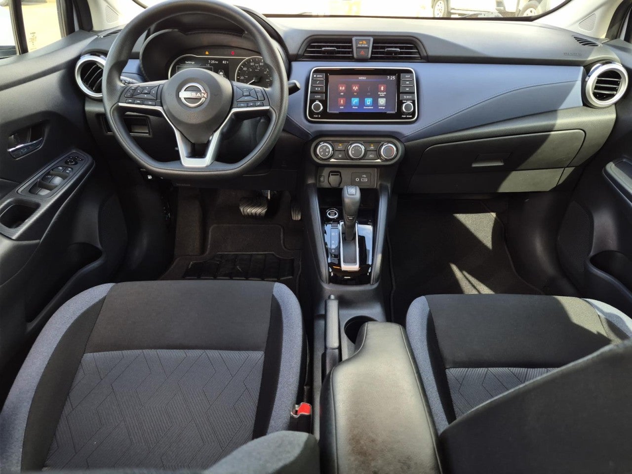 2023 Nissan Versa SV