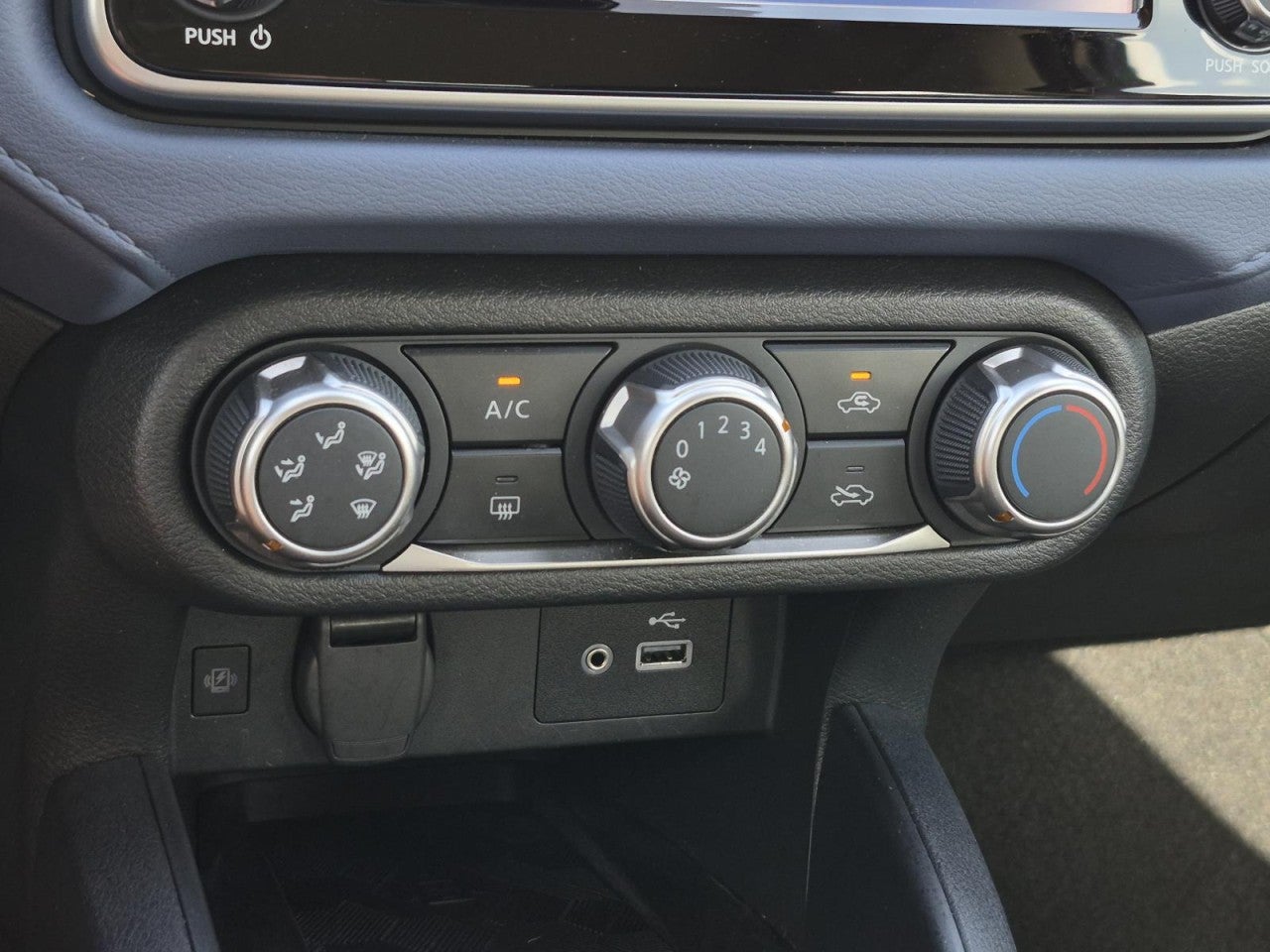 2023 Nissan Versa SV