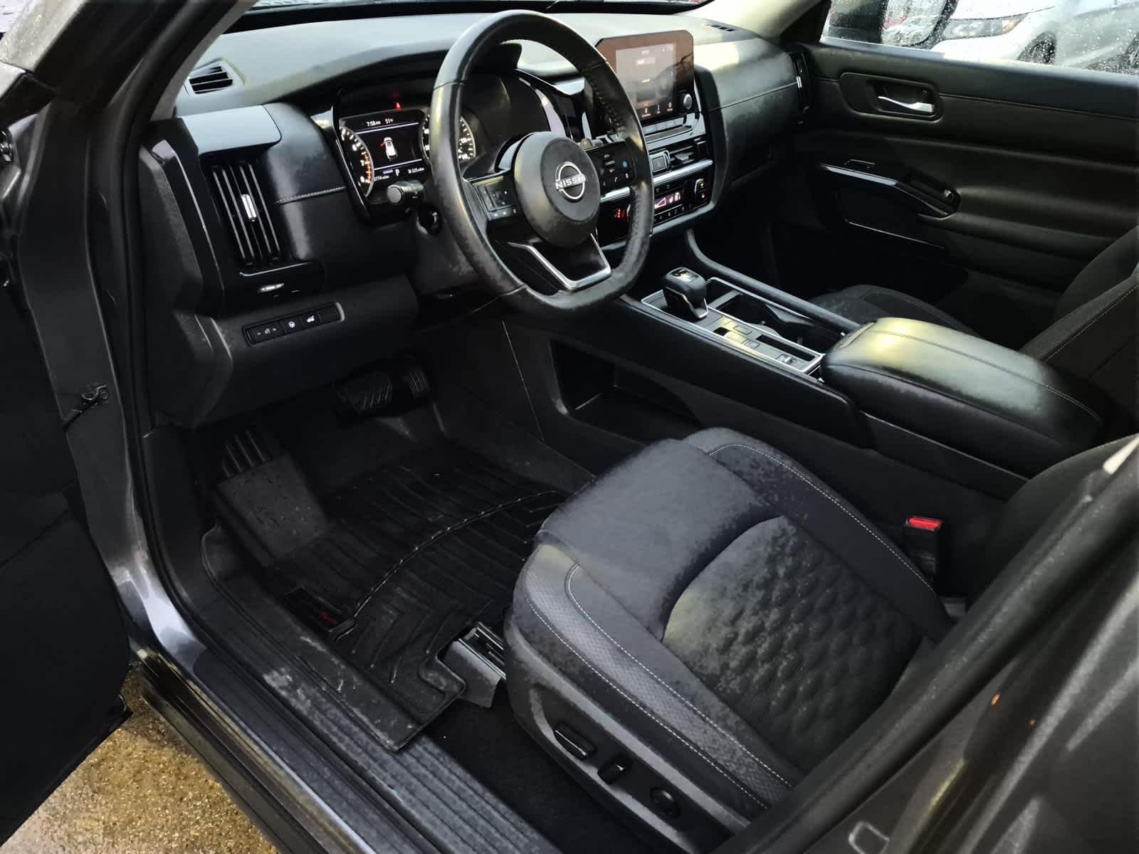 2022 Nissan Pathfinder SV 2WD