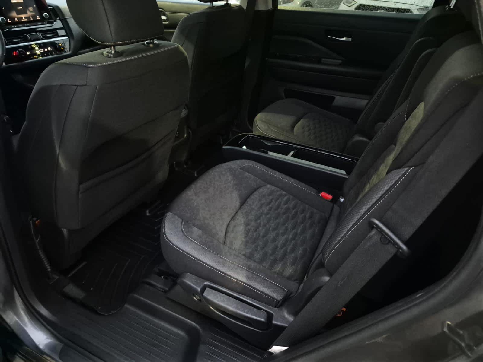 2022 Nissan Pathfinder SV 2WD