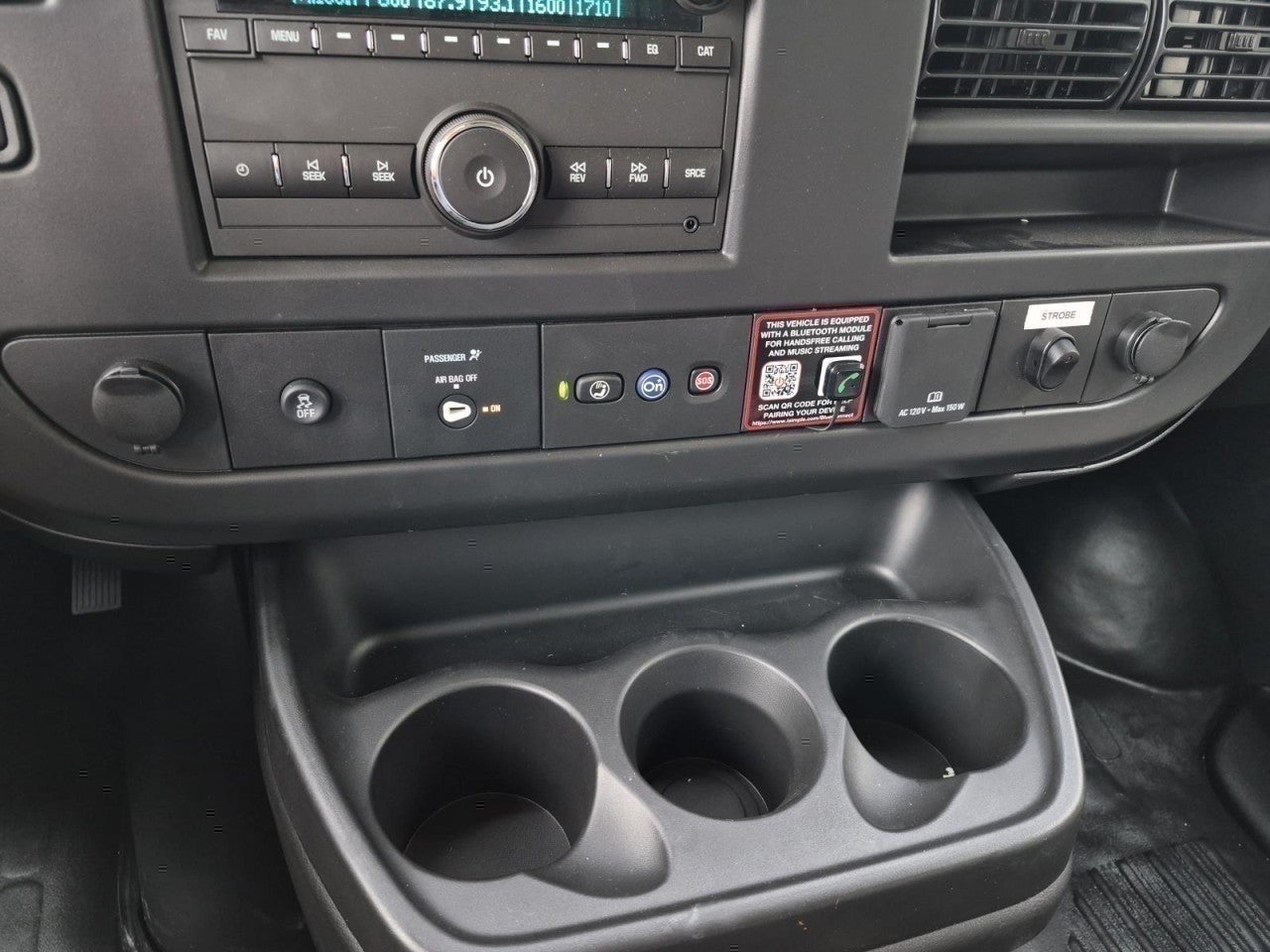2026 GMC Savana Cutaway 3500 1WT