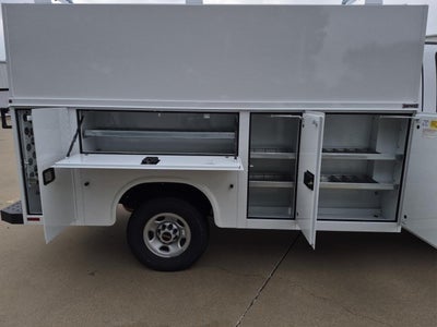 2026 GMC Savana Cutaway 3500 1WT