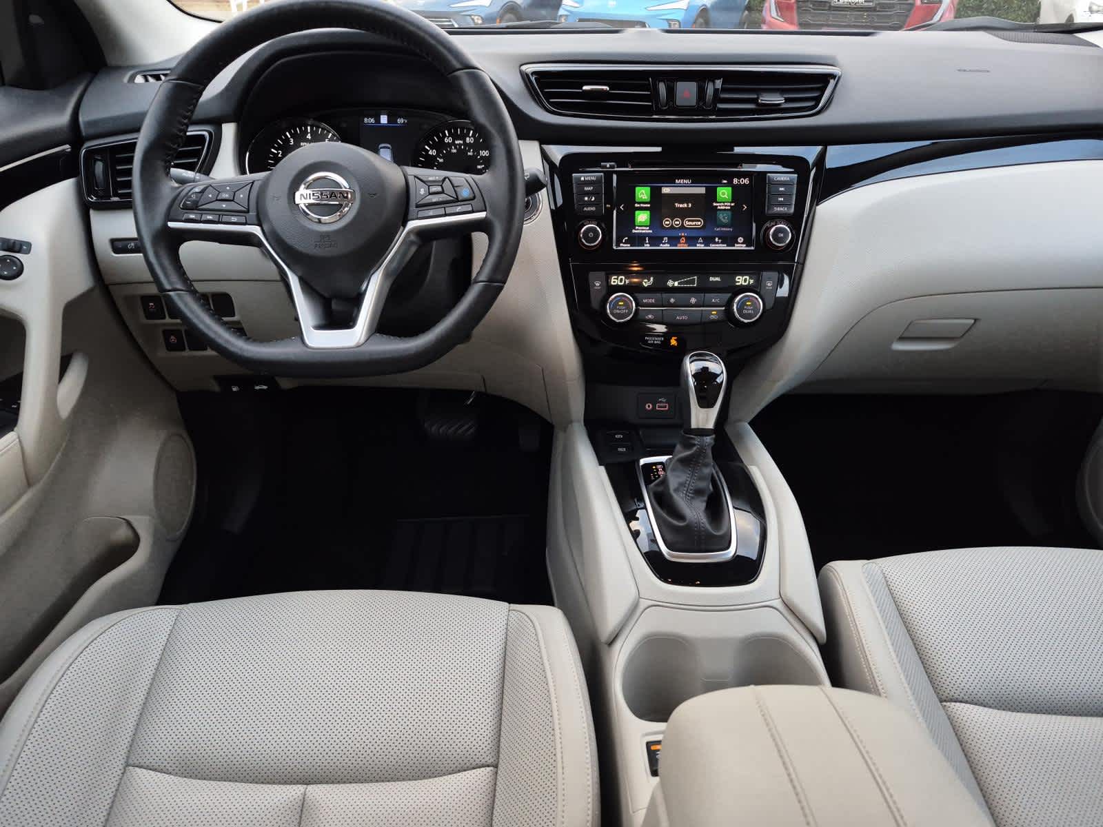 2022 Nissan Rogue Sport SL FWD Xtronic CVT