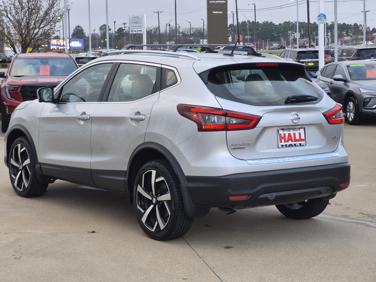 2022 Nissan Rogue Sport SL FWD Xtronic CVT