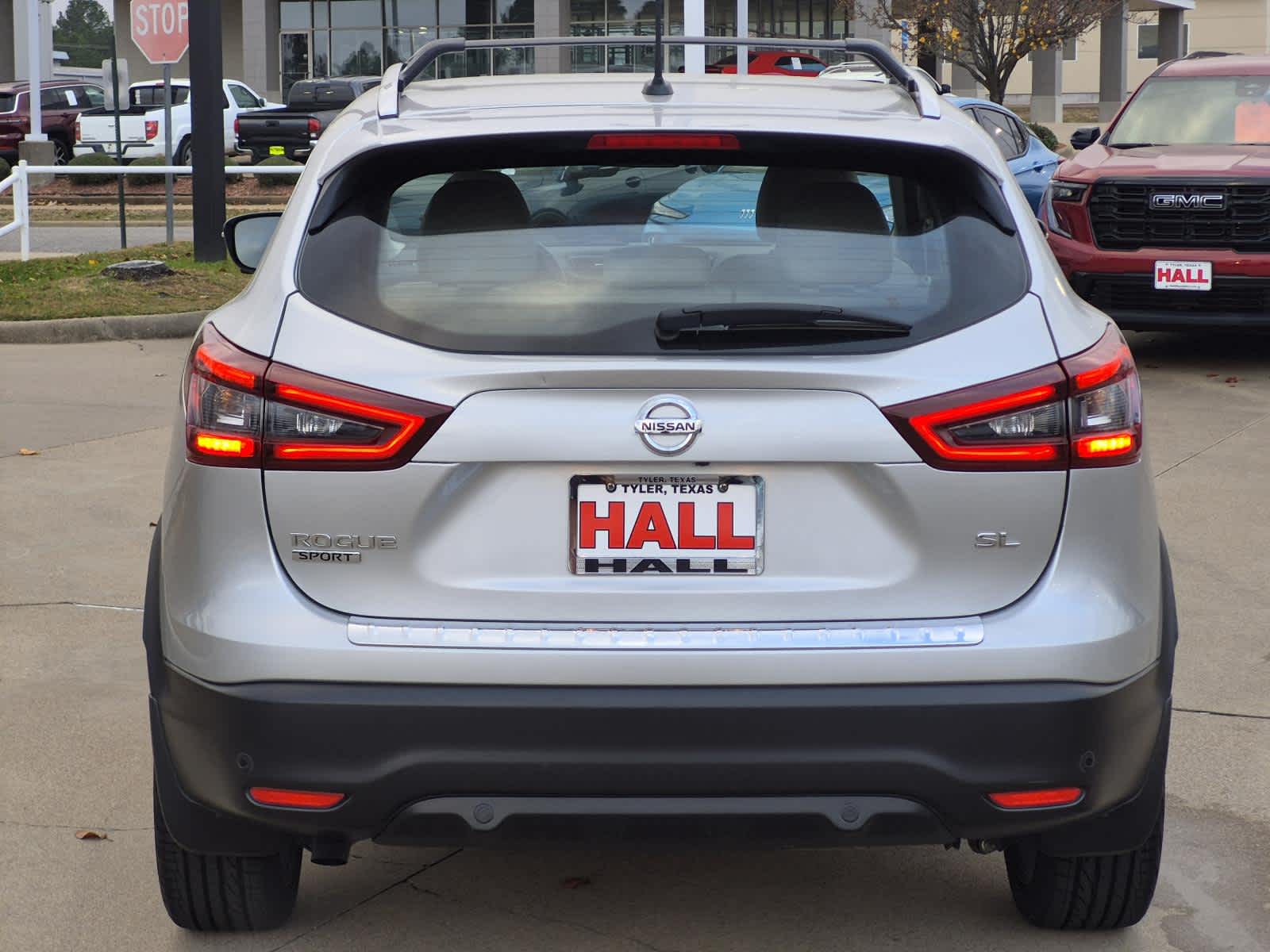 2022 Nissan Rogue Sport SL FWD Xtronic CVT