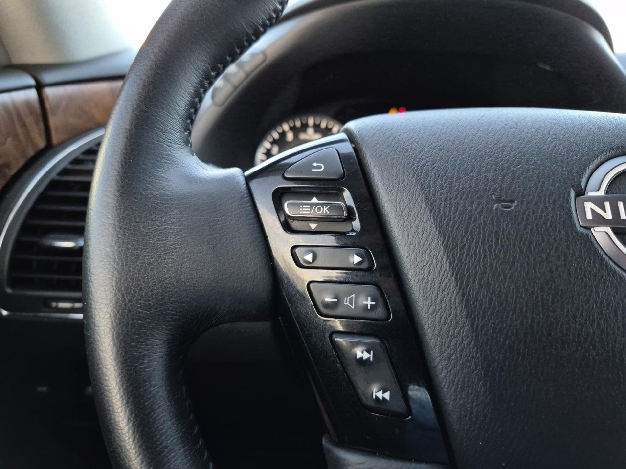 2023 Nissan Armada SL 2WD