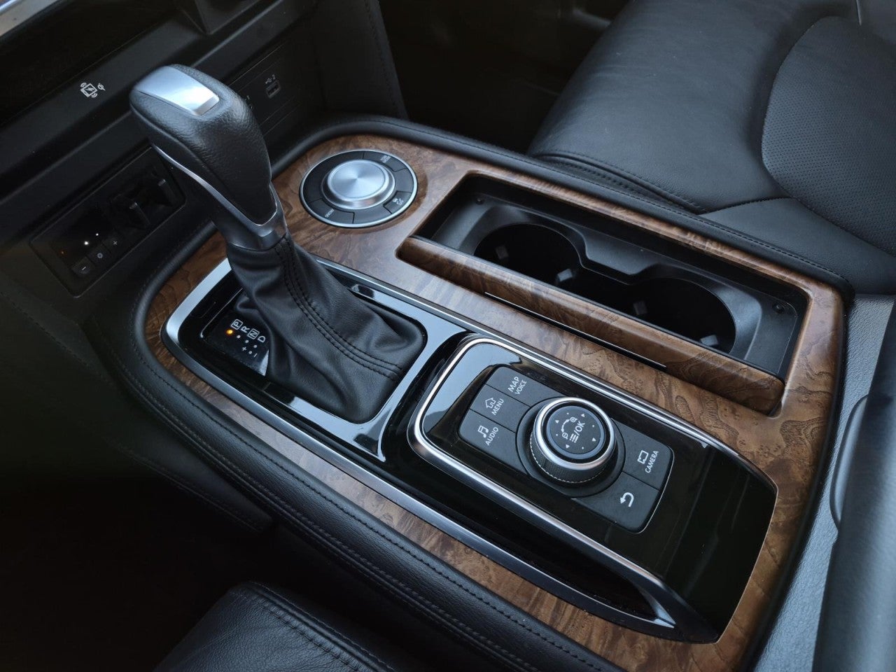 2023 Nissan Armada SL 2WD