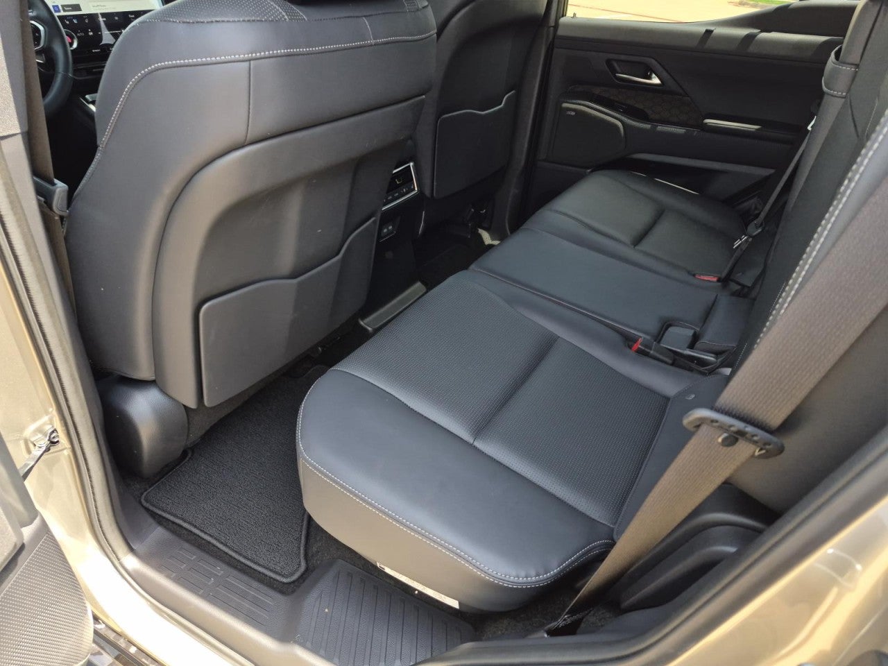 2024 Lexus GX Luxury - Photo 16