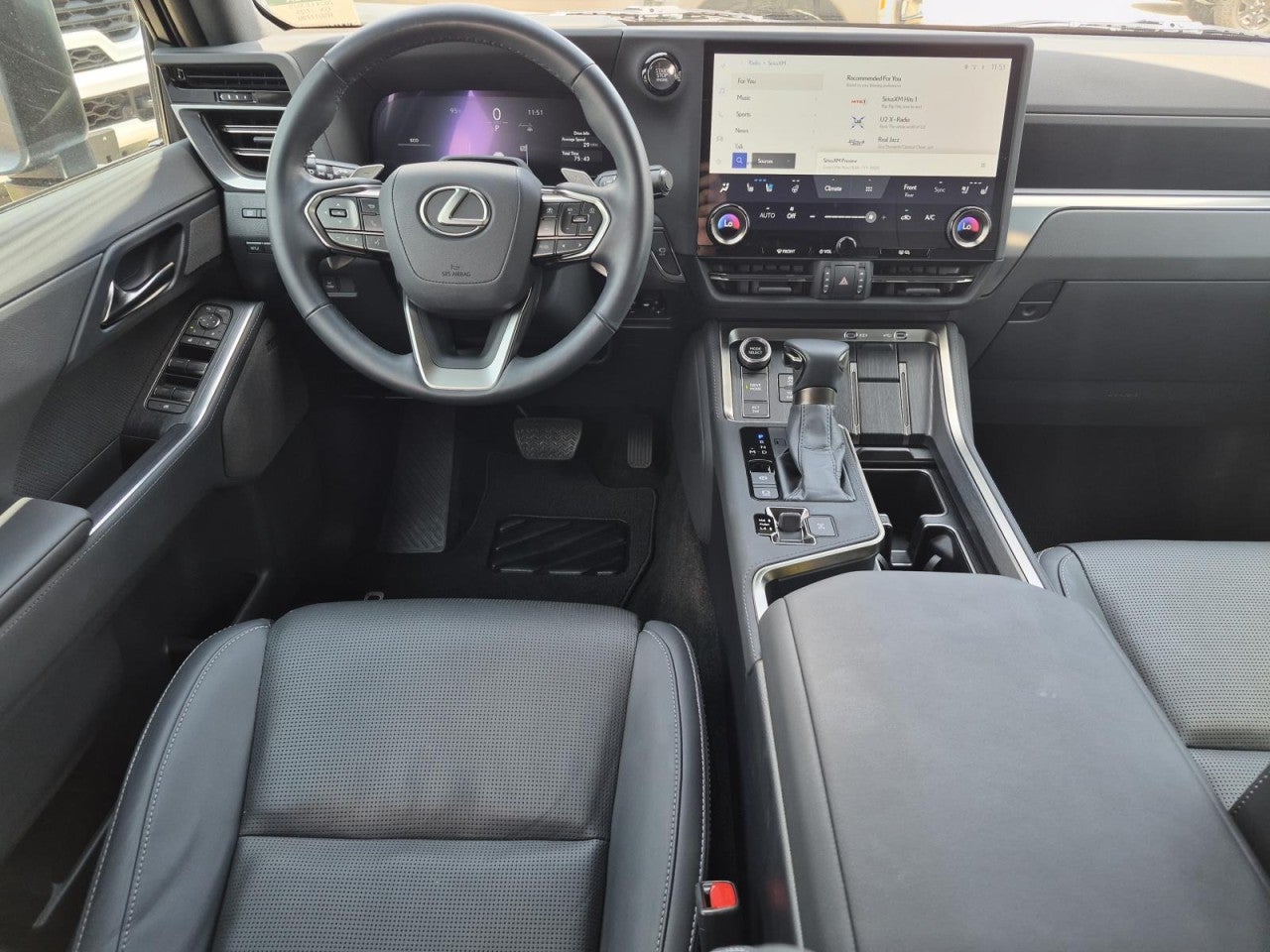 2024 Lexus GX Luxury - Photo 19